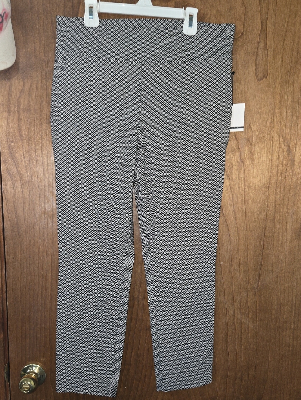Black and White Geometric Print Cigarrette Pants
